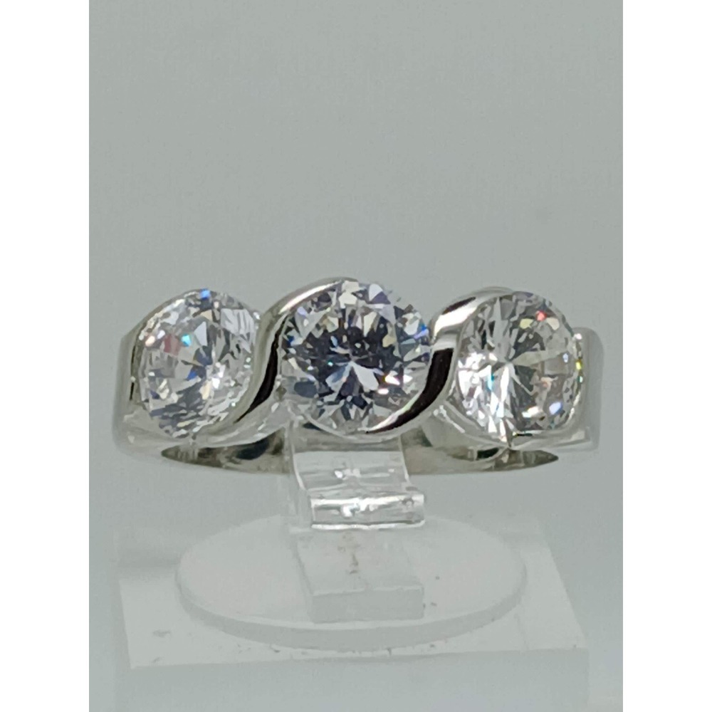 Vintage Three Stone Bypass Bezel Round Cubic Zirconia Silver Tone‎ Ring Size 9